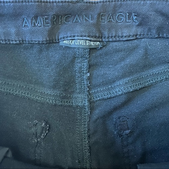 American Eagle Ripped Curvy Jeans - Picture 6 of 14